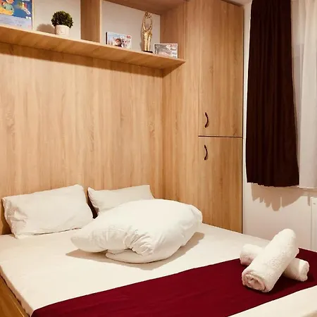 Joy City Sanatatii Apartment