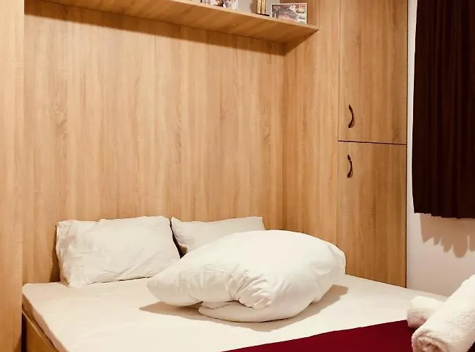 Joy City Sanatatii Apartment